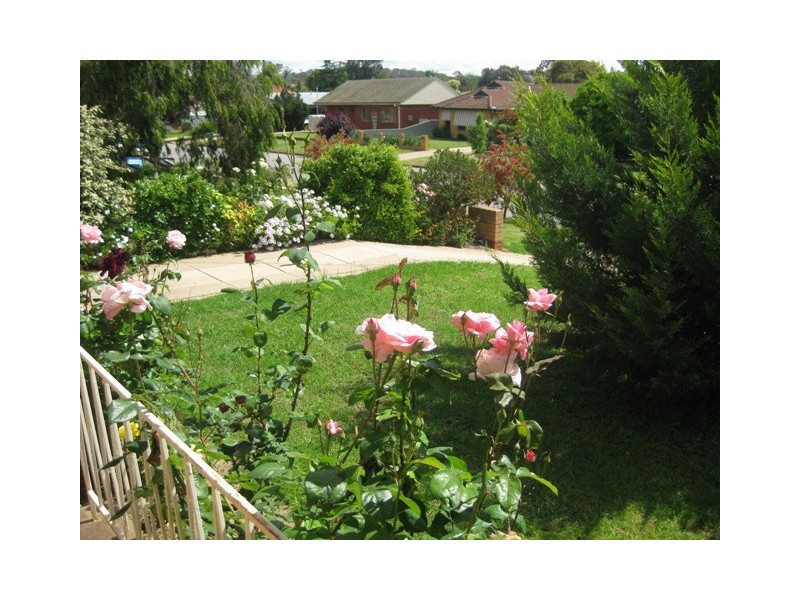 9 Nixon Cres, Wagga Wagga NSW 2650