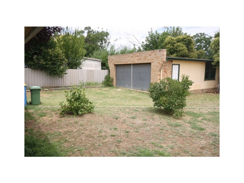100 Allonby Avenue, Wagga Wagga NSW 2650