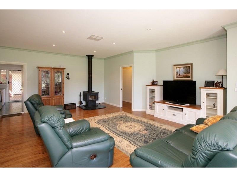 106 Redbank Road, Wagga Wagga NSW 2650