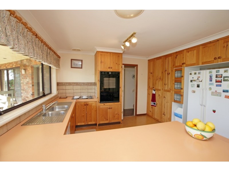 4 Highfield Place, Kooringal NSW 2650