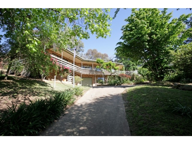 4 Highfield Place, Kooringal NSW 2650