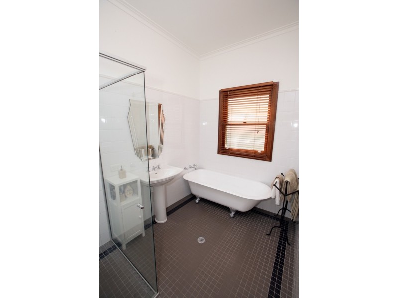 48 Grandview Avenue, Wagga Wagga NSW 2650