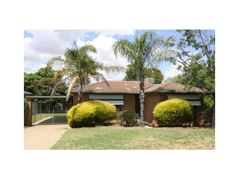 7 Merinda Crescent, Wagga Wagga NSW 2650