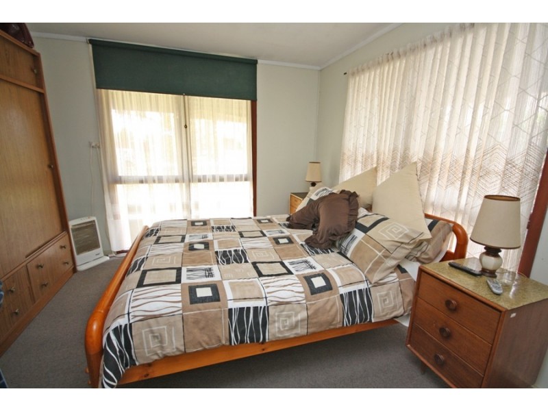 6 Yarragundry Street, Wagga Wagga NSW 2650