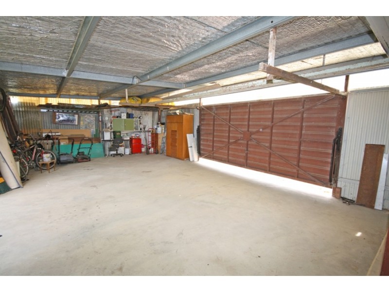 6 Yarragundry Street, Wagga Wagga NSW 2650