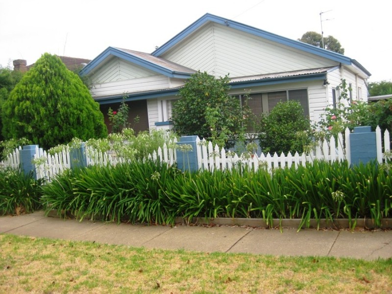 39 Gormly Avenue, Wagga Wagga NSW 2650