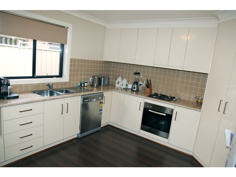1/12 Yoogali Street, Wagga Wagga NSW 2650