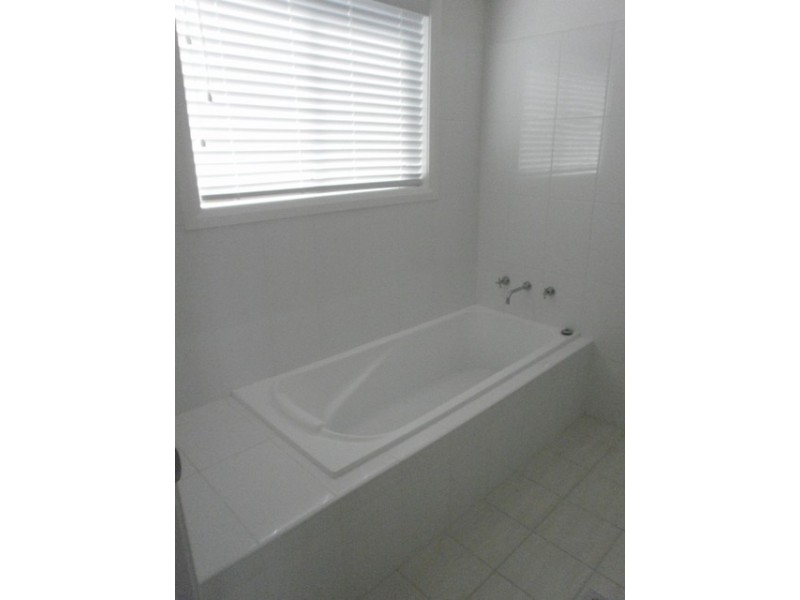 17 Clarence Place, Wagga Wagga NSW 2650