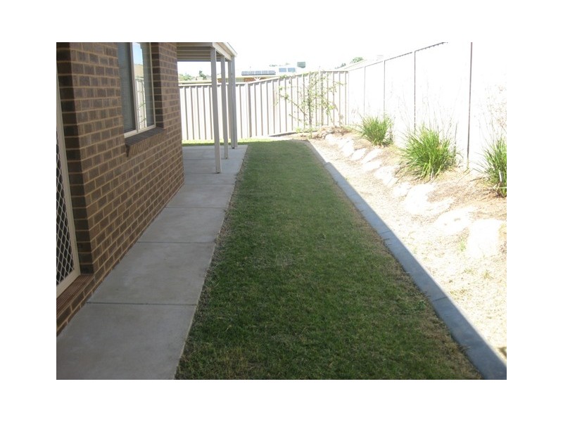 1/31 Barrima Drive, Wagga Wagga NSW 2650