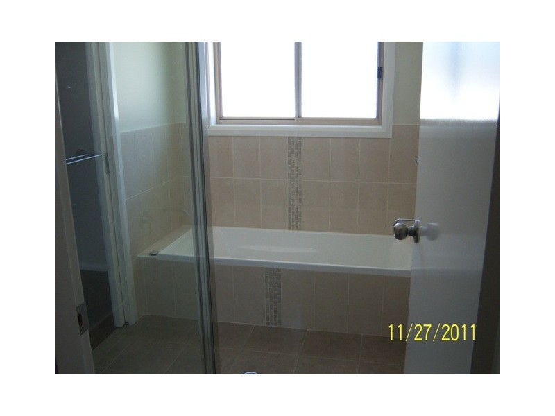 2/22 Truscott Drive, Wagga Wagga NSW 2650