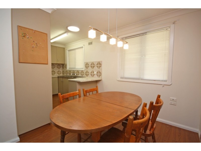 111 McKell Avenue, Wagga Wagga NSW 2650