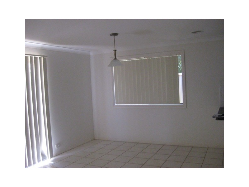 2/14 Gossett St, Wagga Wagga NSW 2650