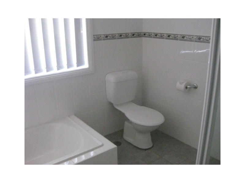 2/14 Gossett St, Wagga Wagga NSW 2650