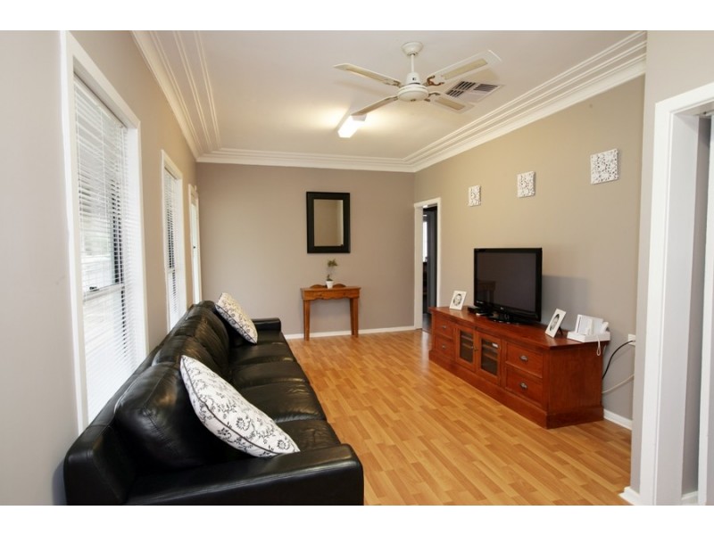 2 Marama Parade, Wagga Wagga NSW 2650