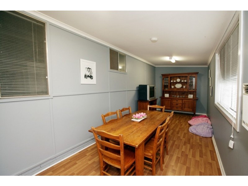 2 Marama Parade, Wagga Wagga NSW 2650