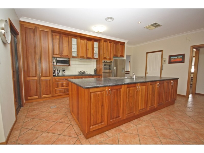 28 Hargrave Avenue, Wagga Wagga NSW 2650