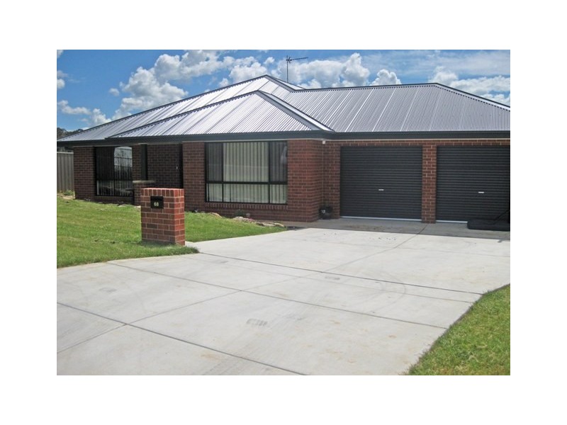 68 Kaloona Drive, Wagga Wagga NSW 2650