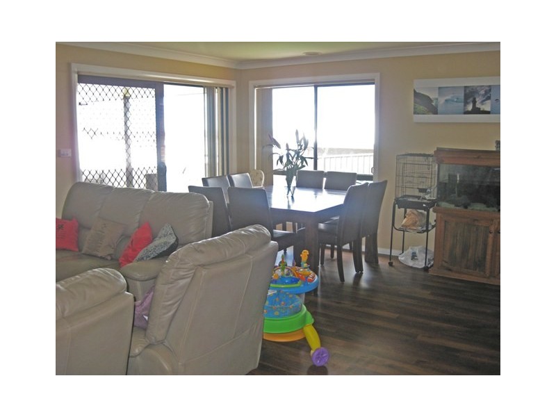 68 Kaloona Drive, Wagga Wagga NSW 2650
