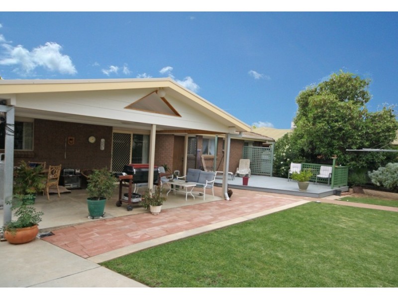 25 Warrambool Crescent, Wagga Wagga NSW 2650