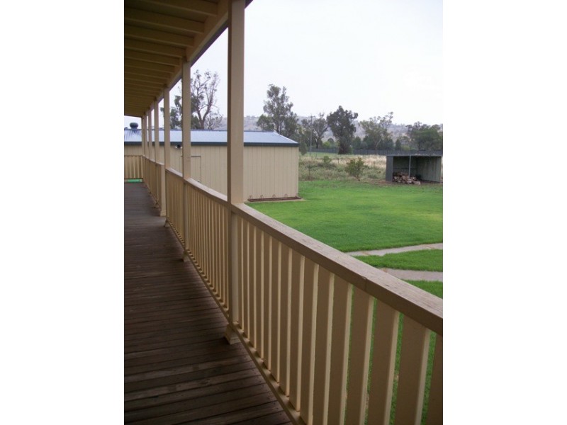 8 Alfred Street, Wagga Wagga NSW 2650