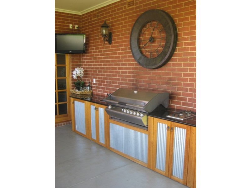 4 Inverary Street, Wagga Wagga NSW 2650