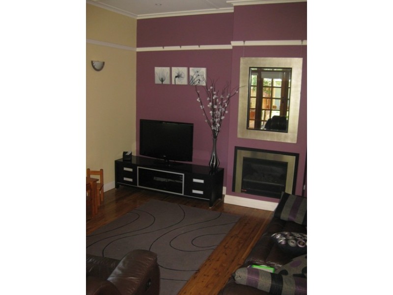 4 Inverary Street, Wagga Wagga NSW 2650