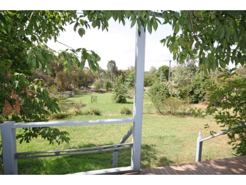 169 Roach Road, Wagga Wagga NSW 2650