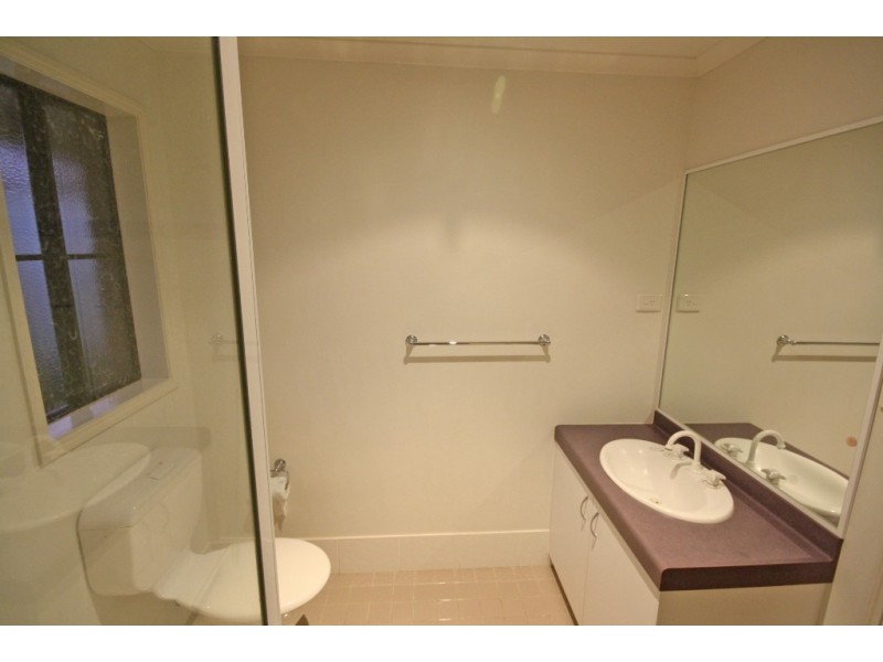 2/8 Ulandra Place, Wagga Wagga NSW 2650