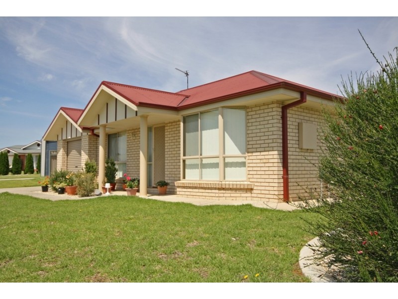 7 Garru Place, Wagga Wagga NSW 2650