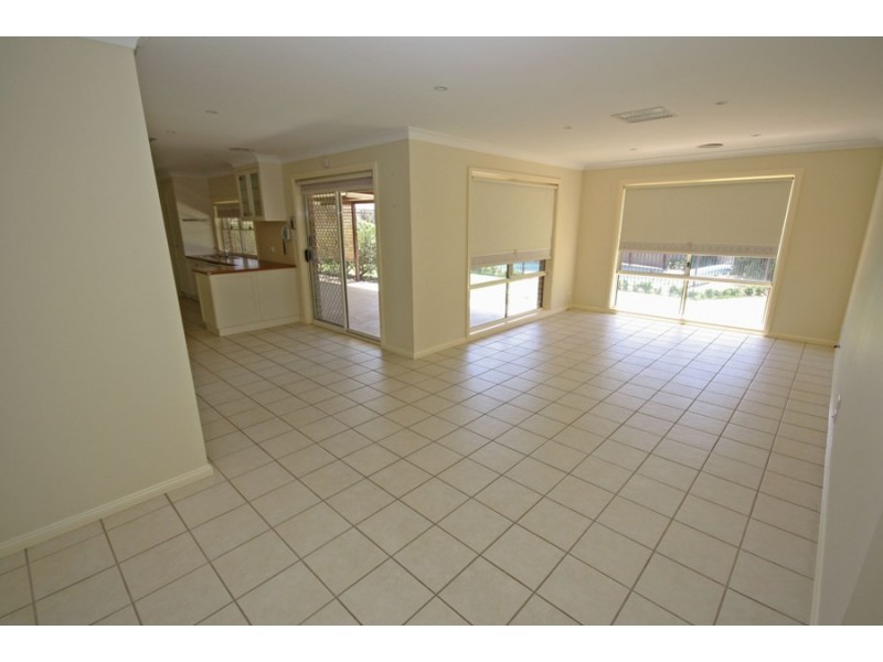 5 Garru Place, Wagga Wagga NSW 2650