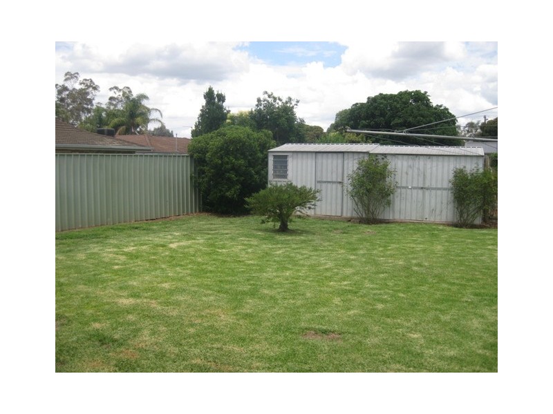2 Oleander Crescent, Wagga Wagga NSW 2650