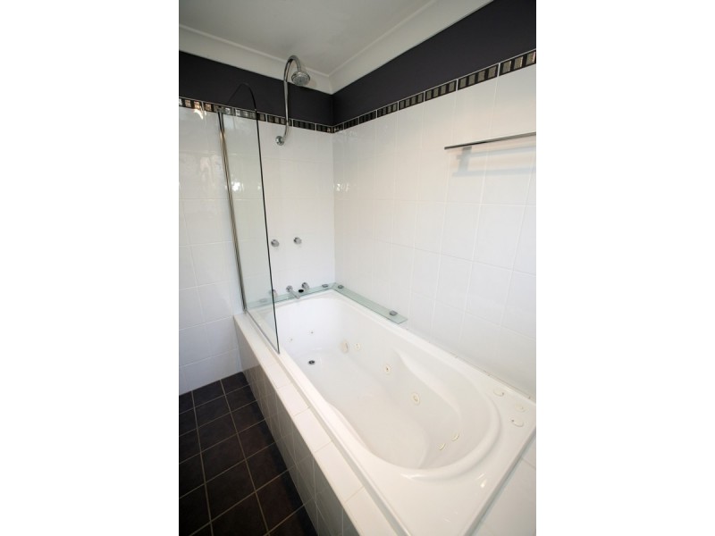 22 Sherwood Avenue, Wagga Wagga NSW 2650