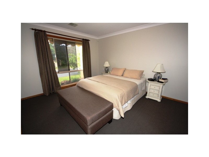 1 Emu Place, Wagga Wagga NSW 2650