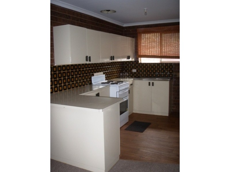 1/11 Sherwood Avenue, Wagga Wagga NSW 2650