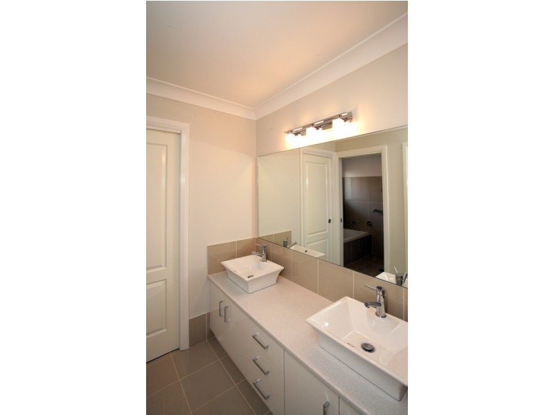 46 Yarrawah Crescent, Wagga Wagga NSW 2650