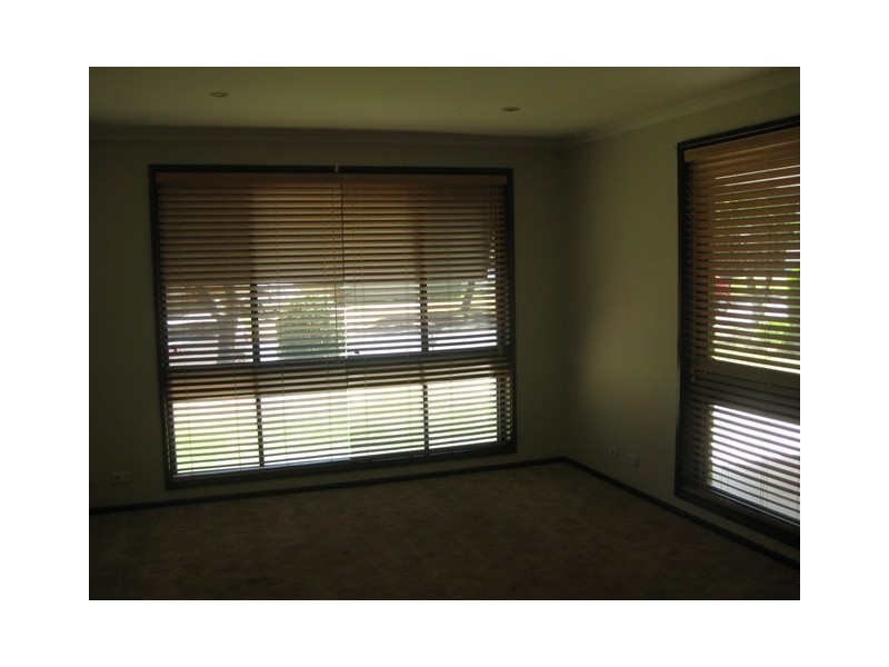 42 Crawford Street, Wagga Wagga NSW 2650