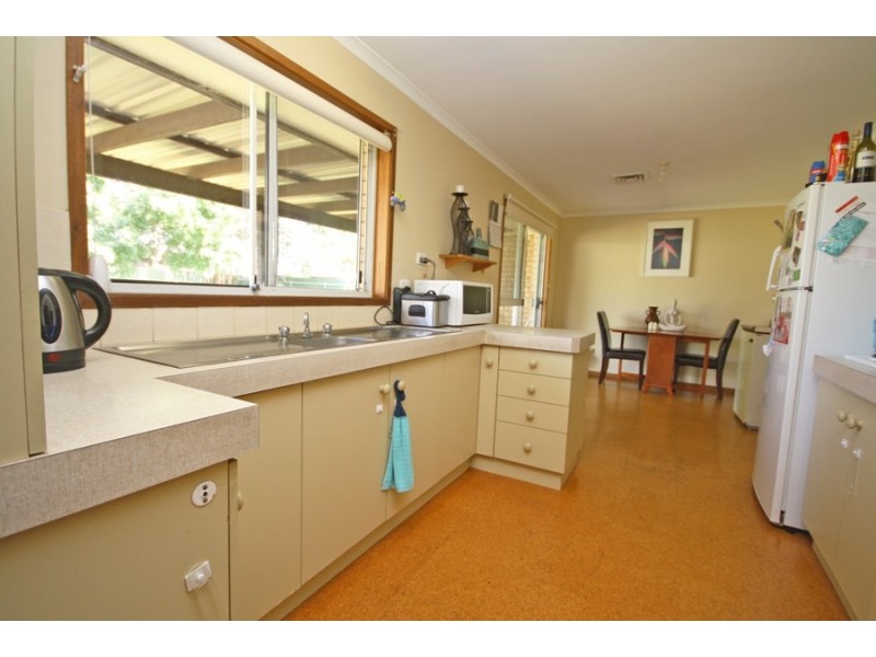 16 Goborra Street, Glenfield Park NSW 2650