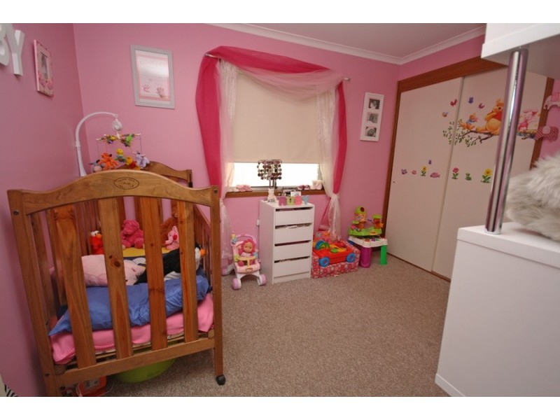 16 Goborra Street, Glenfield Park NSW 2650