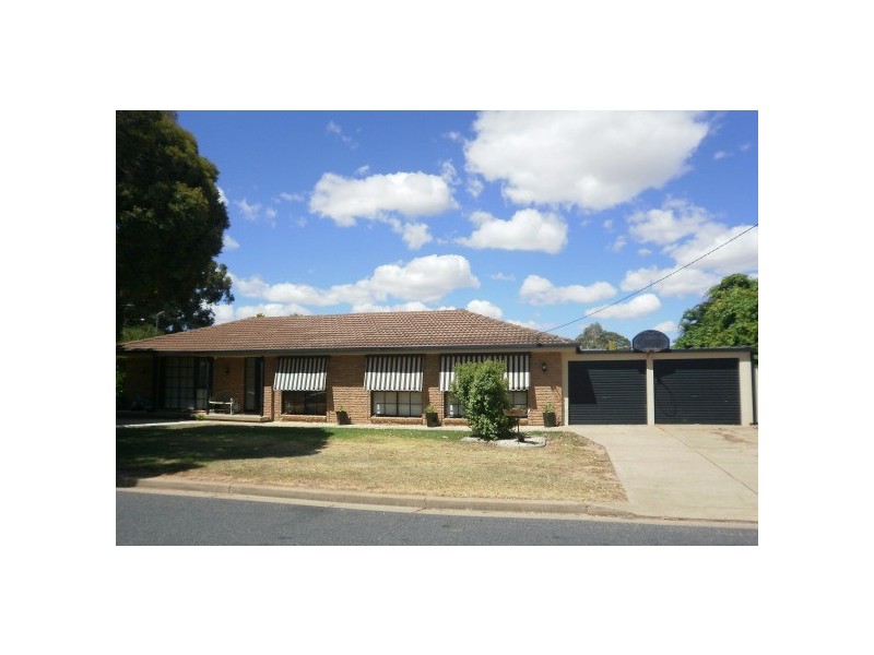 1 Ilex Street, Wagga Wagga NSW 2650