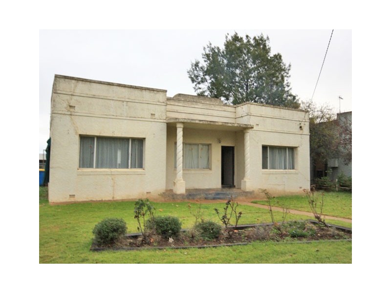 246 Hammond Avenue, Wagga Wagga NSW 2650