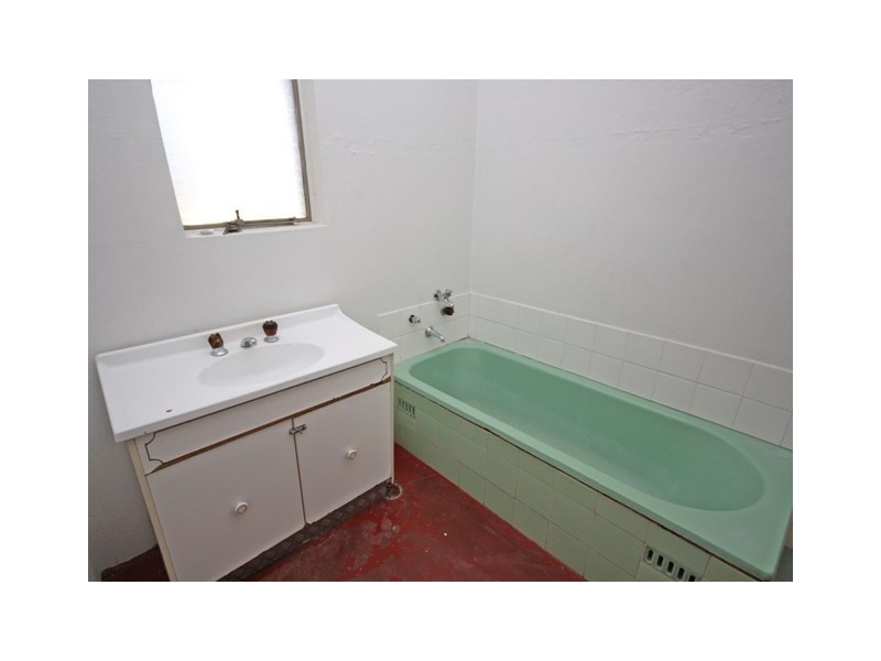 246 Hammond Avenue, Wagga Wagga NSW 2650