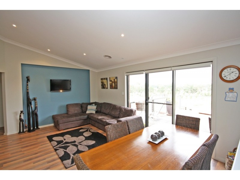 70 Riverview Drive, Wagga Wagga NSW 2650