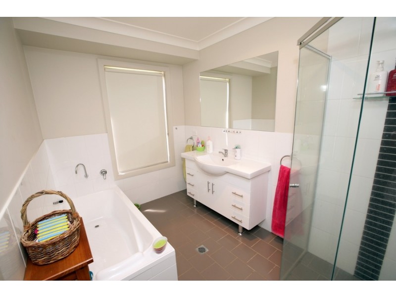 70 Riverview Drive, Wagga Wagga NSW 2650