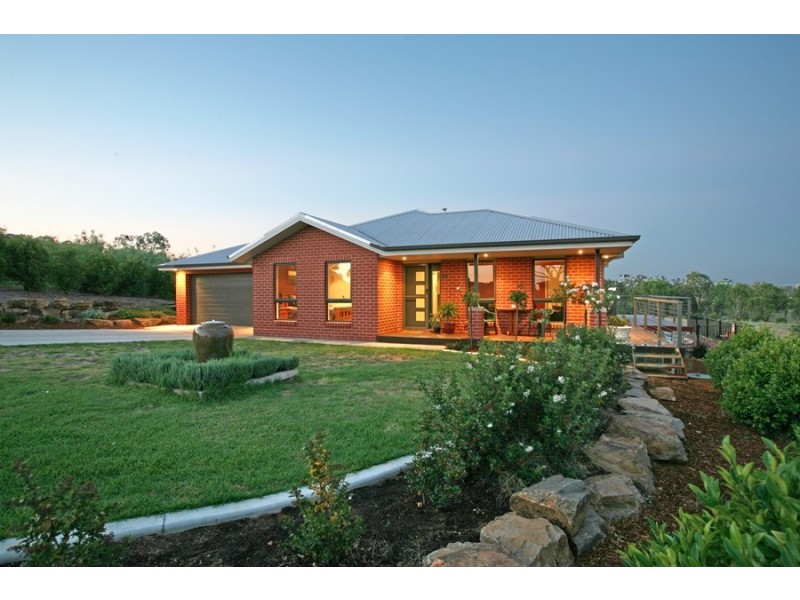 70 Riverview Drive, Wagga Wagga NSW 2650