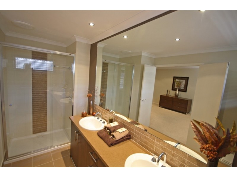 13 Wellington Avenue, Tatton NSW 2650