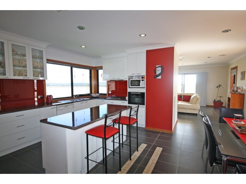 26 Dundale Crescent, Estella NSW 2650