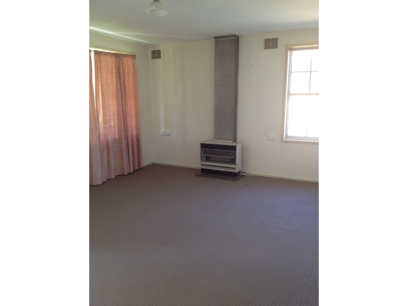 40 Adams Street, Wagga Wagga NSW 2650