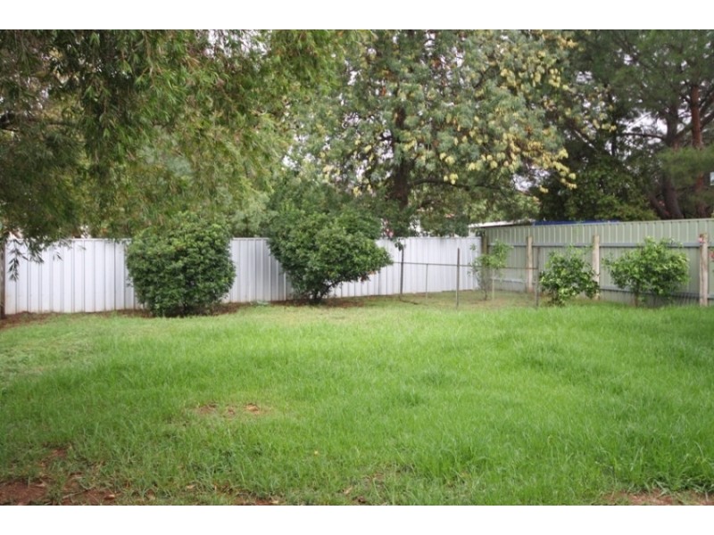 35 Castlereagh Avenue, Wagga Wagga NSW 2650