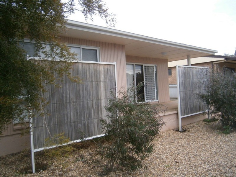 266 Lake Albert Road, Kooringal NSW 2650