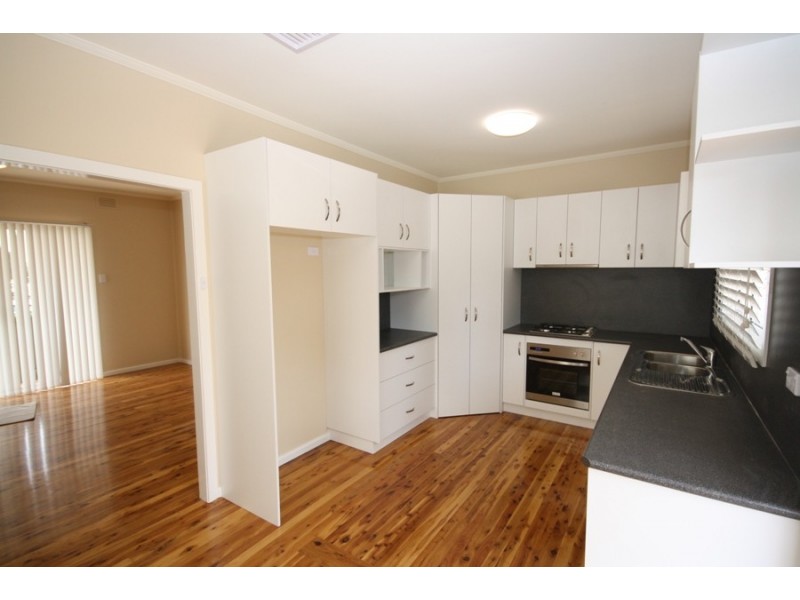 266 Lake Albert Road, Kooringal NSW 2650